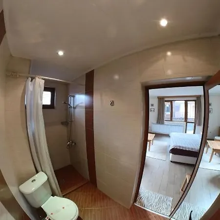 Хотел Kadeva House - Pajoko 3*