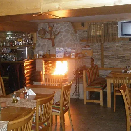 Хотел Kadeva House - Pajoko 3*