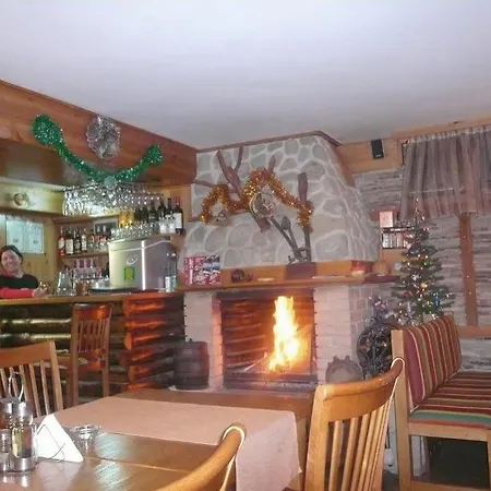 Kadeva House - Pajoko Хотел 3*